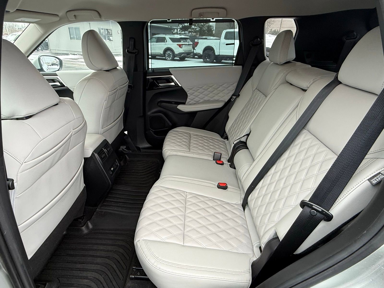 Used 2023 Mitsubishi Outlander SEL image 13