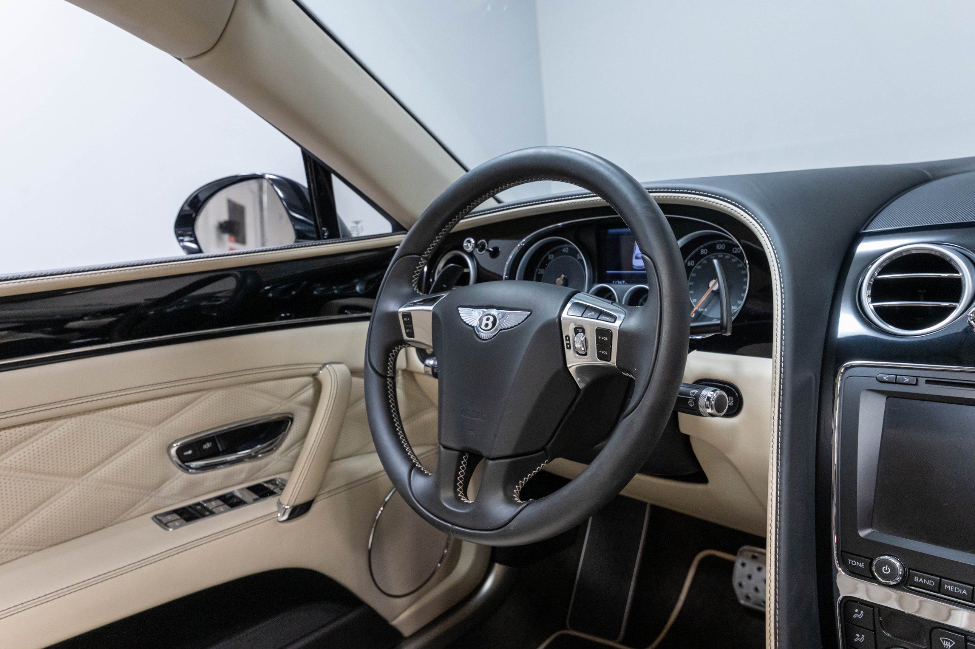 Used 2015 Bentley Flying Spur V8 AWD/4WD image 33