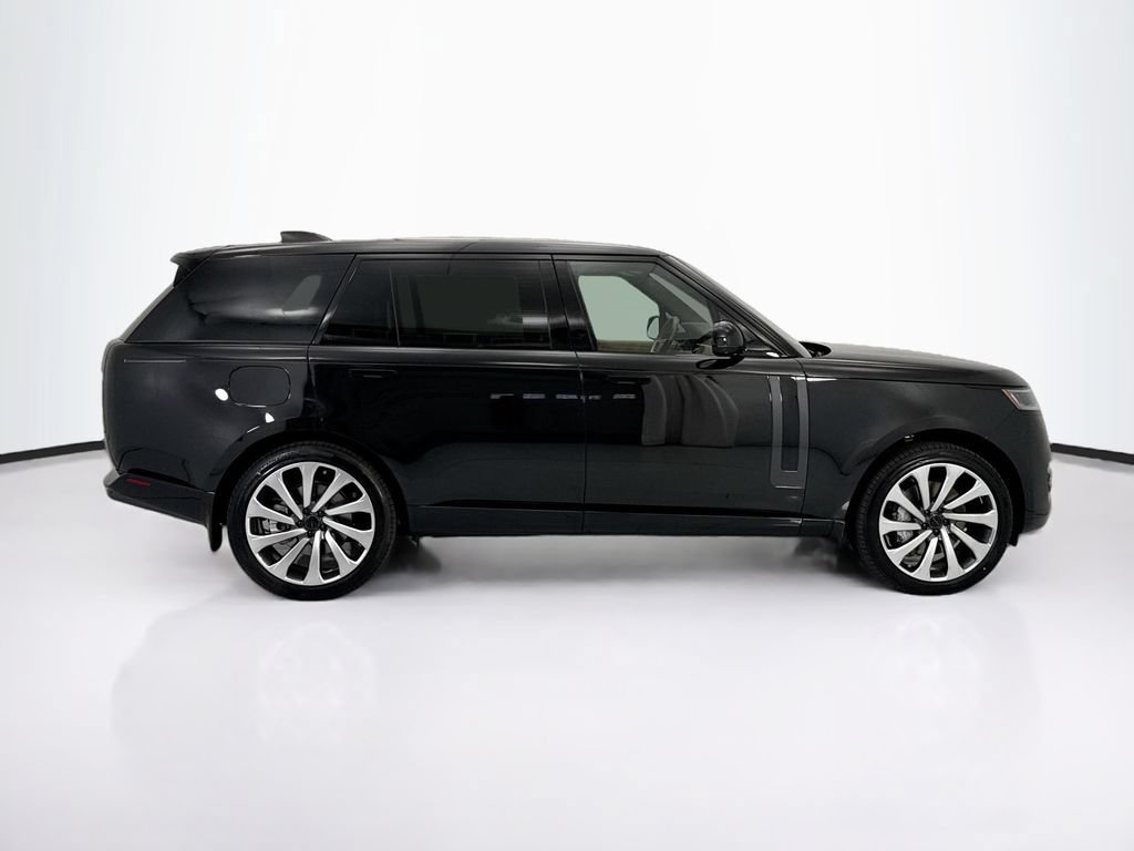 New 2026 Land Rover Range Rover Long Wheelbase SE AWD/4WD image 4