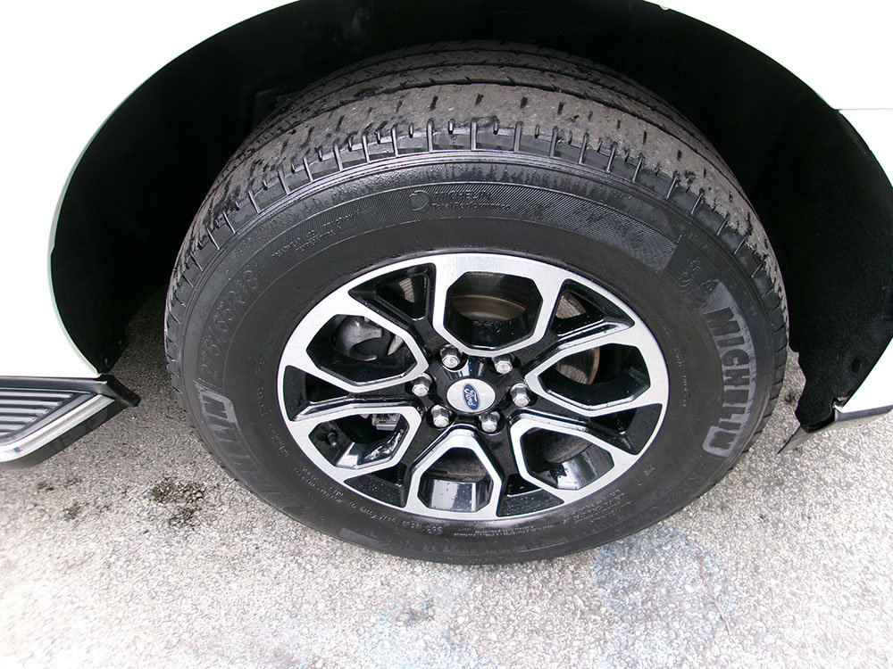 Used 2022 Ford Expedition XLT AWD/4WD image 9
