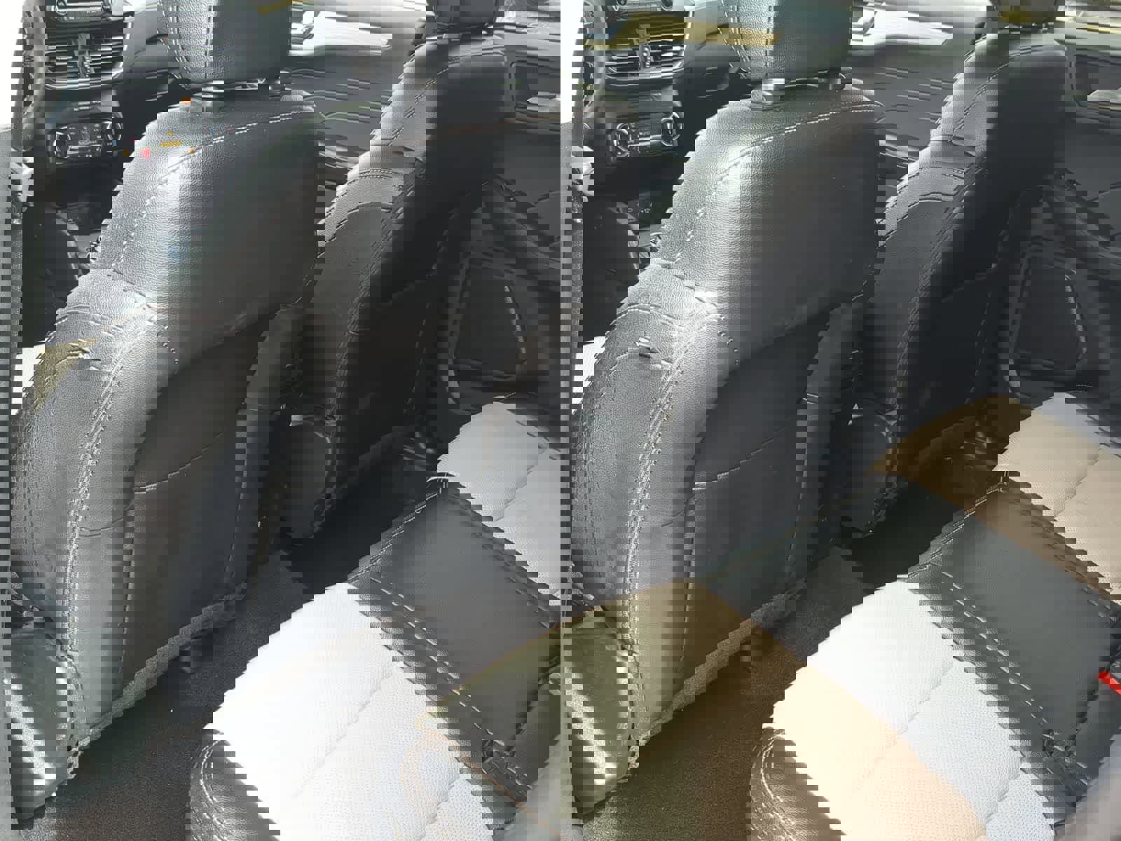 Used 2022 Ford Escape Titanium w/ Titanium Elite Package image 18