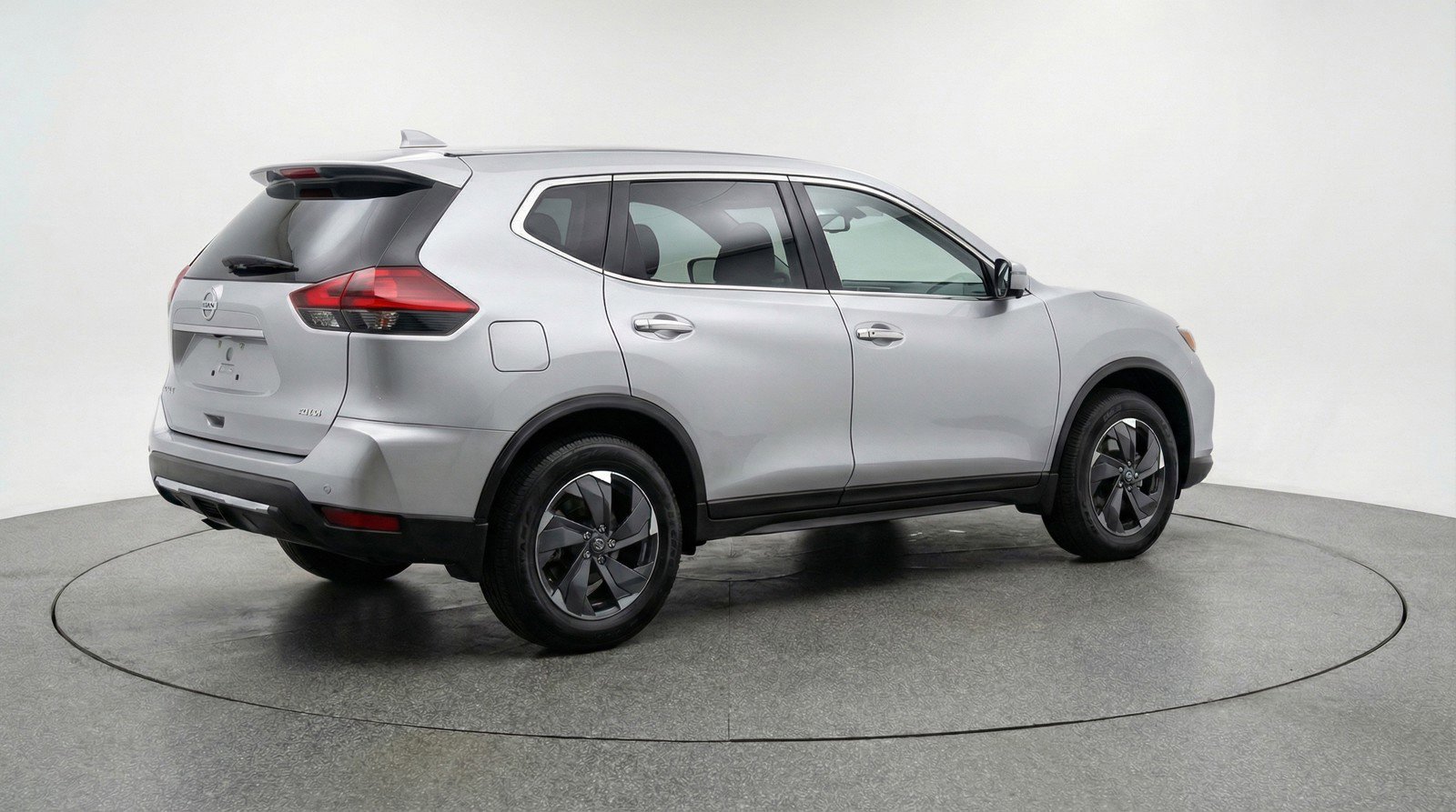 Used 2025 Nissan Rogue SV image 9