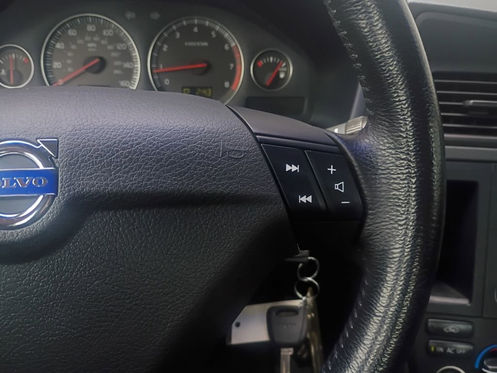 Used 2004 Volvo S60 2.4 FWD image 25
