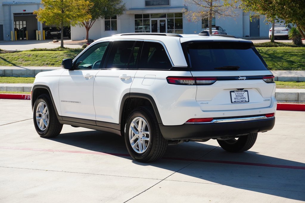 Used 2024 Jeep Grand Cherokee Laredo X w/ Trailer Tow Package image 3