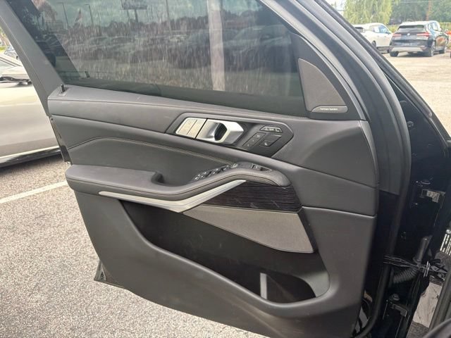 Used 2026 BMW X7 xDrive40i w/ M Sport Package AWD/4WD image 8