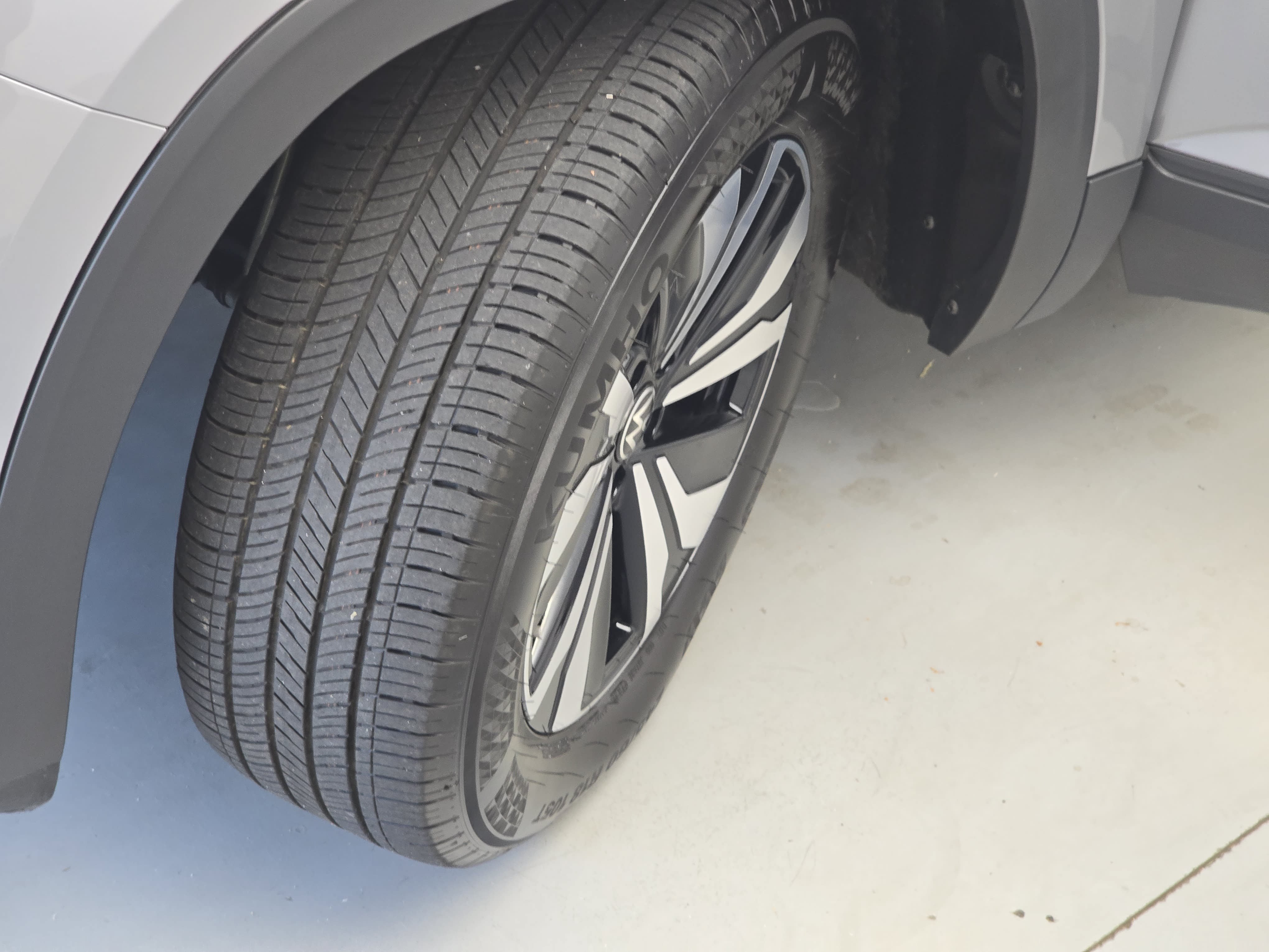 Certified 2026 Volkswagen Atlas SE FWD image 32