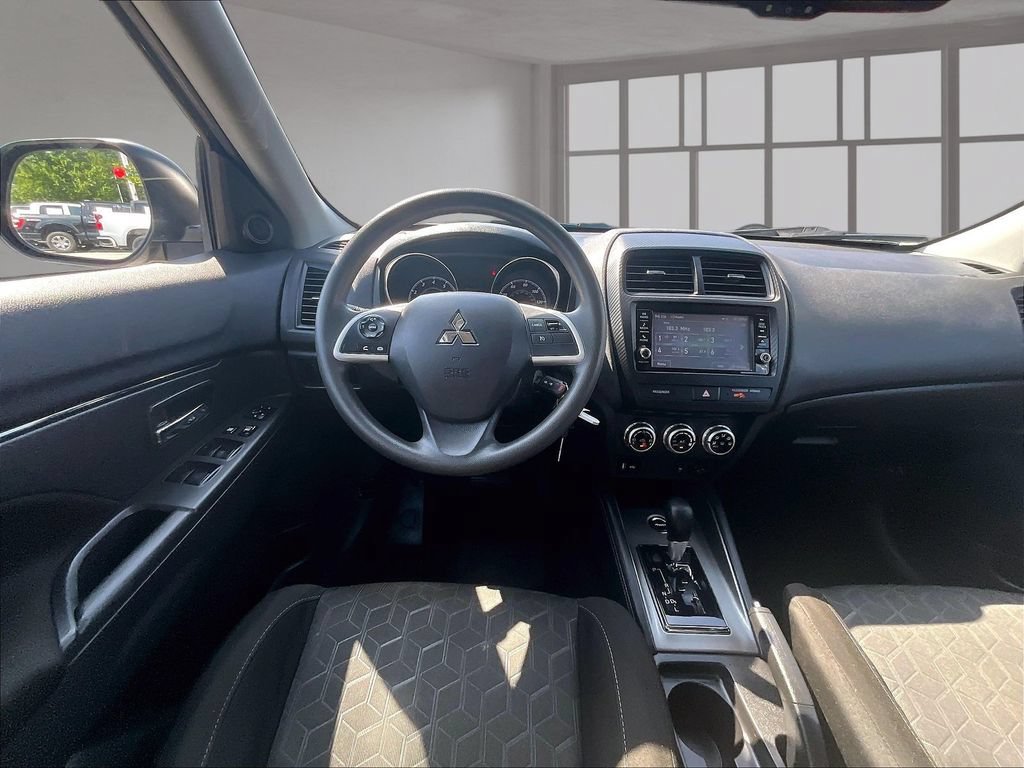 Used 2022 Mitsubishi Outlander Sport ES AWD/4WD image 5