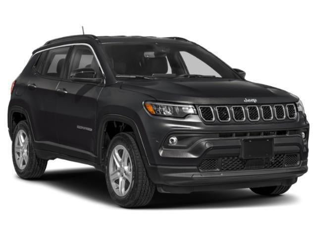 Used 2024 Jeep Compass Latitude AWD/4WD image 6