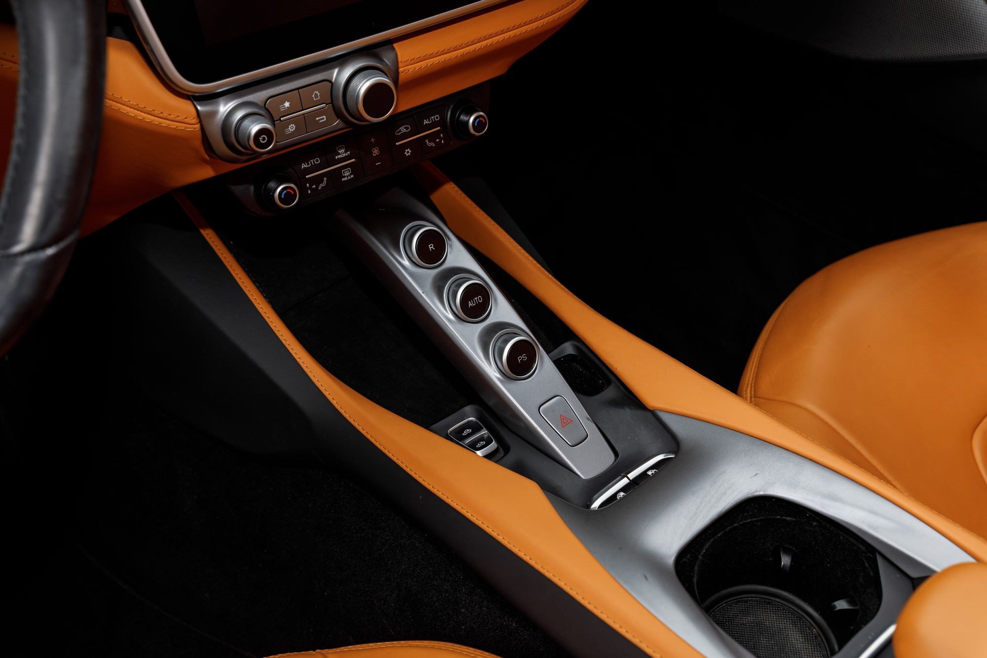 Used 2019 Ferrari Portofino RWD image 30