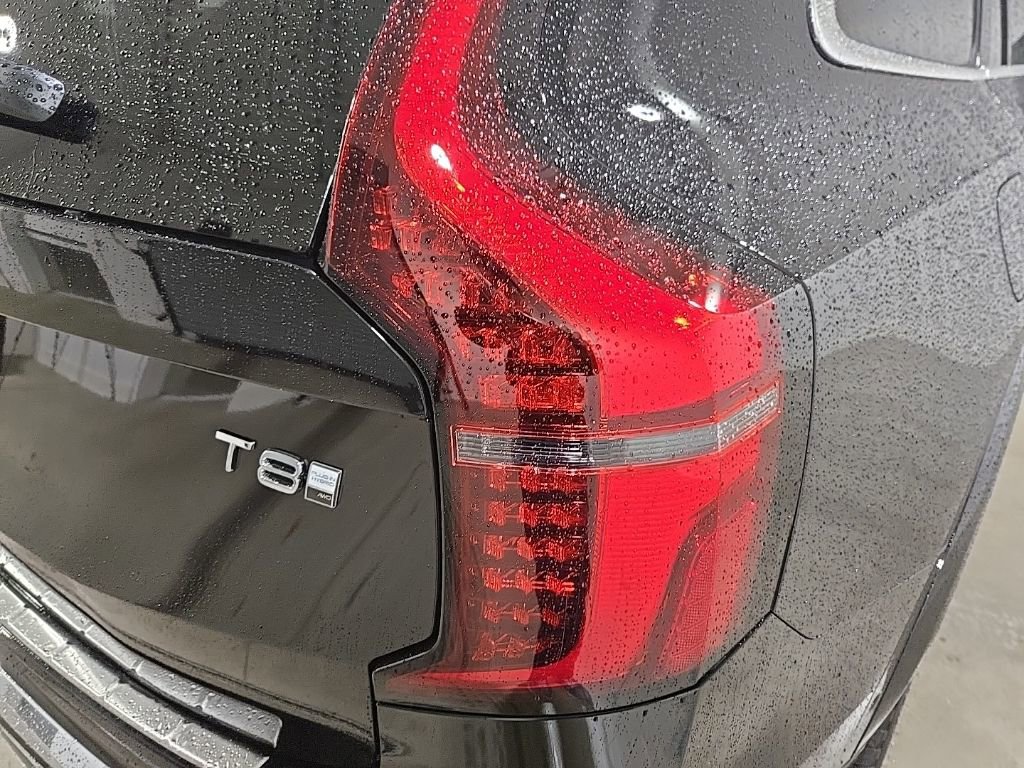 New 2026 Volvo XC90 T8 Plus w/ Protection Package Premier image 9