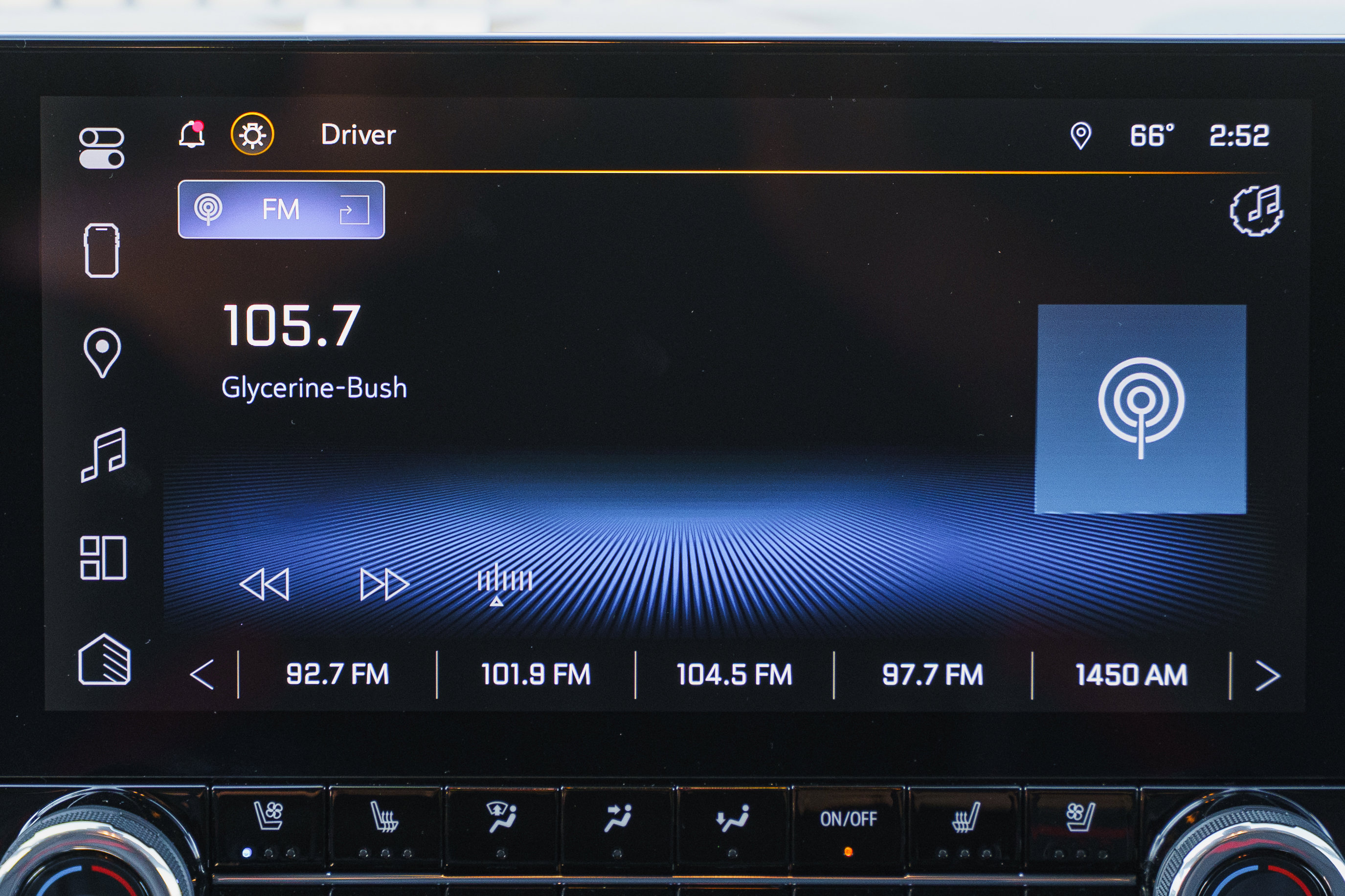 Used 2024 Chevrolet Colorado Z71 w/ Z71 Convenience Package 2 image 13