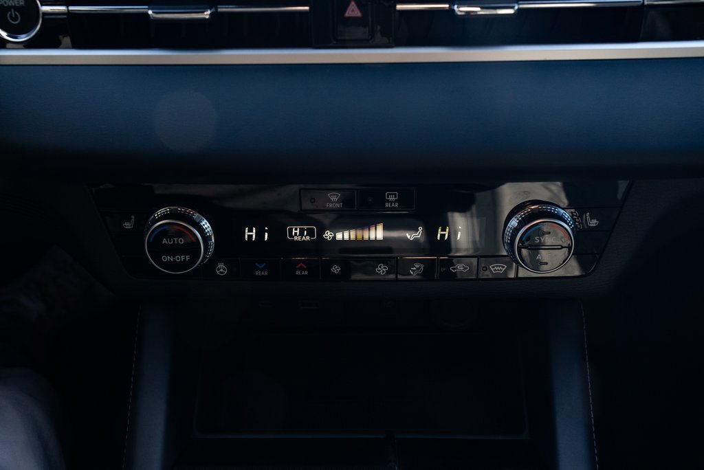 Used 2025 Mitsubishi Outlander SEL Black Edition image 15