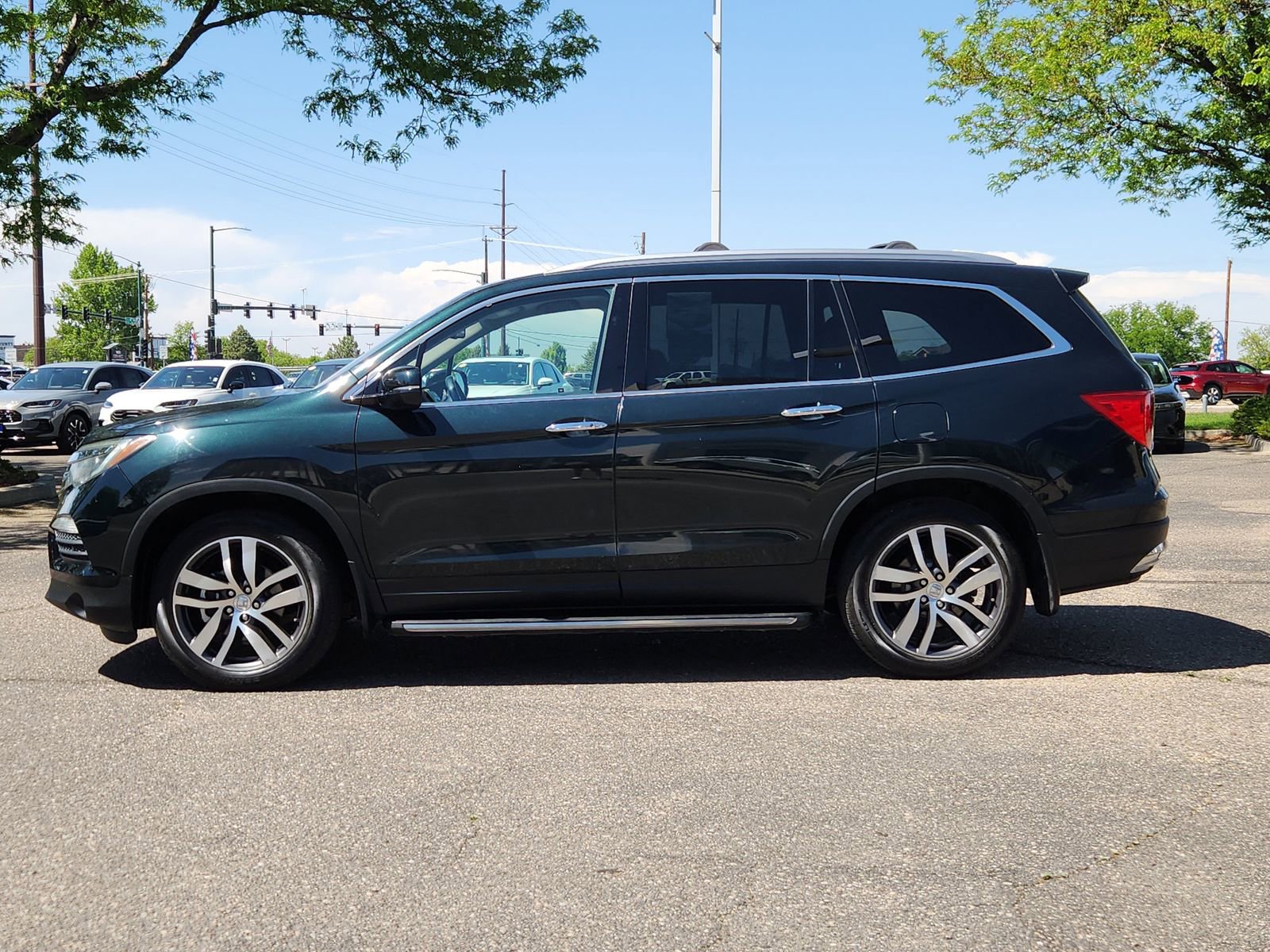 Used 2017 Honda Pilot Elite image 2