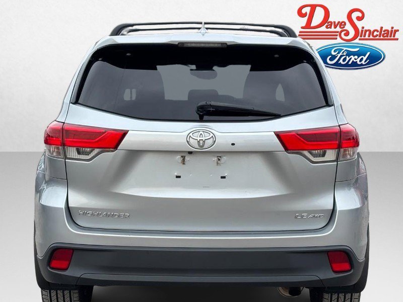 Used 2017 Toyota Highlander Plus image 8