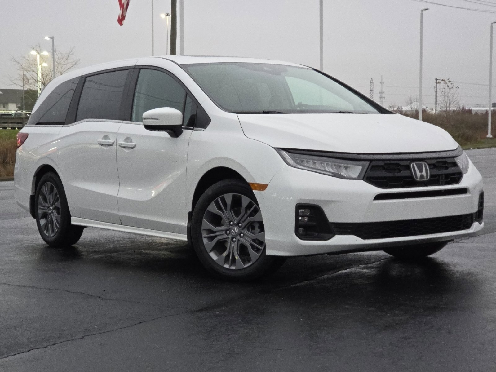 New 2026 Honda Odyssey Touring image 2