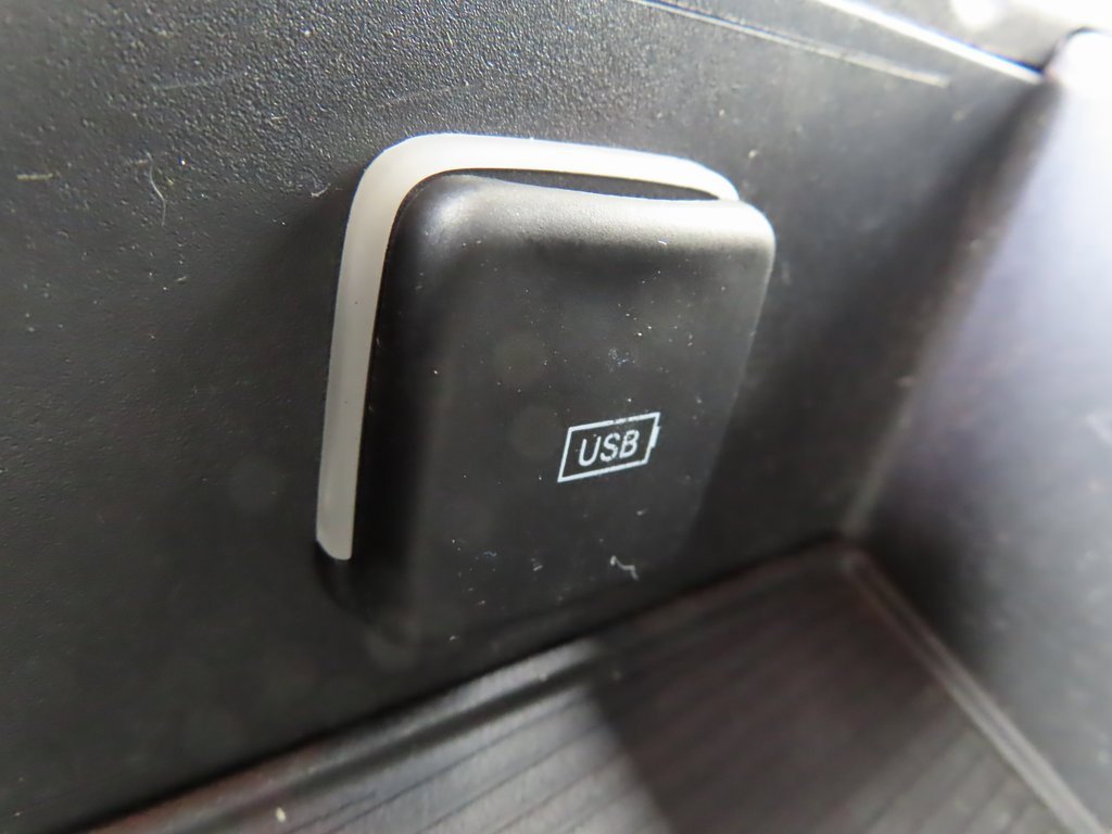 Used 2024 RAM 3500 Tradesman w/ Chrome Appearance Group image 8