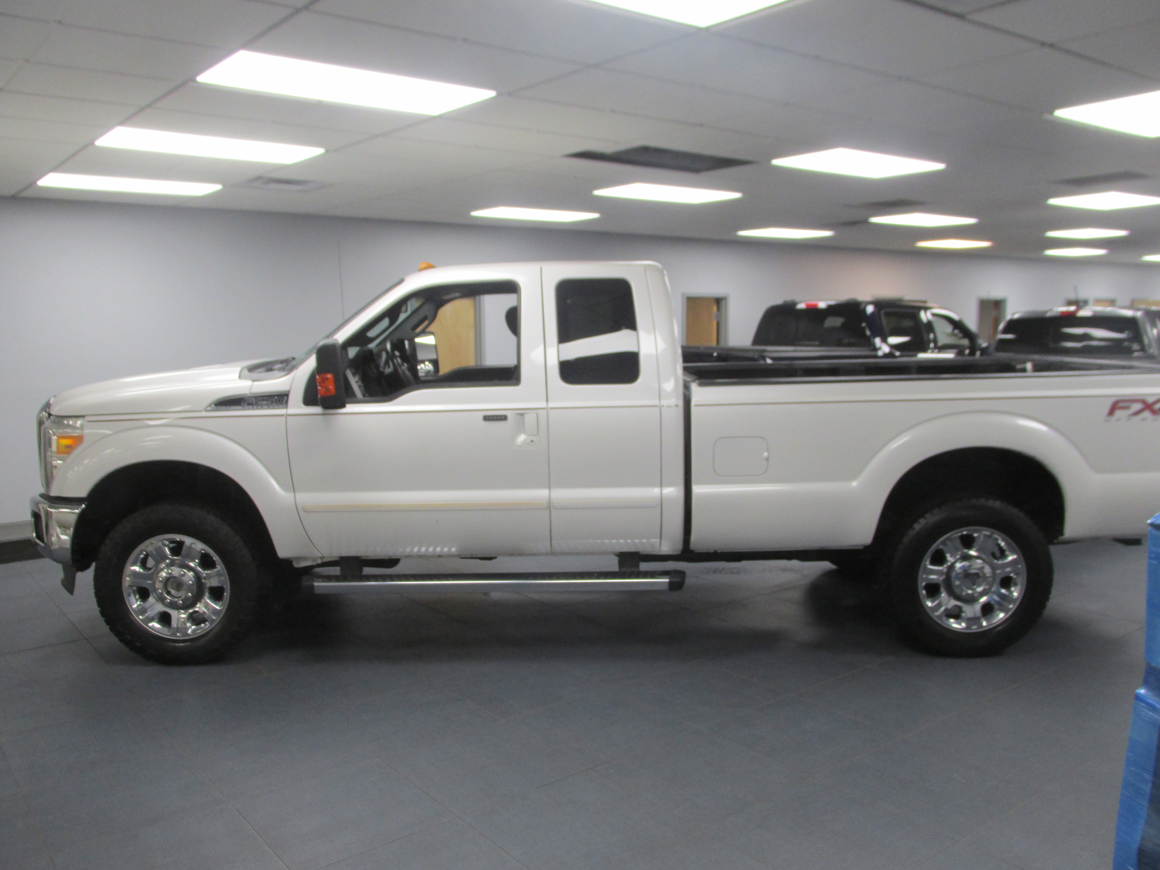 Used 2016 Ford F250 Lariat w/ Chrome Package image 8