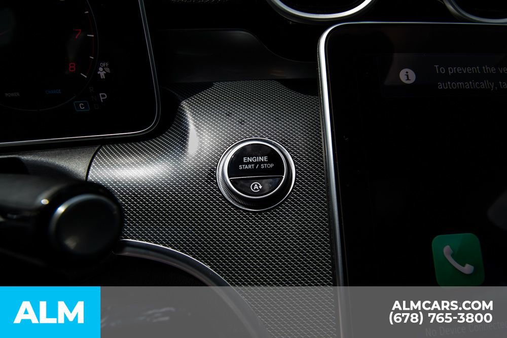 Used 2025 Mercedes-Benz C 300 Sedan image 25