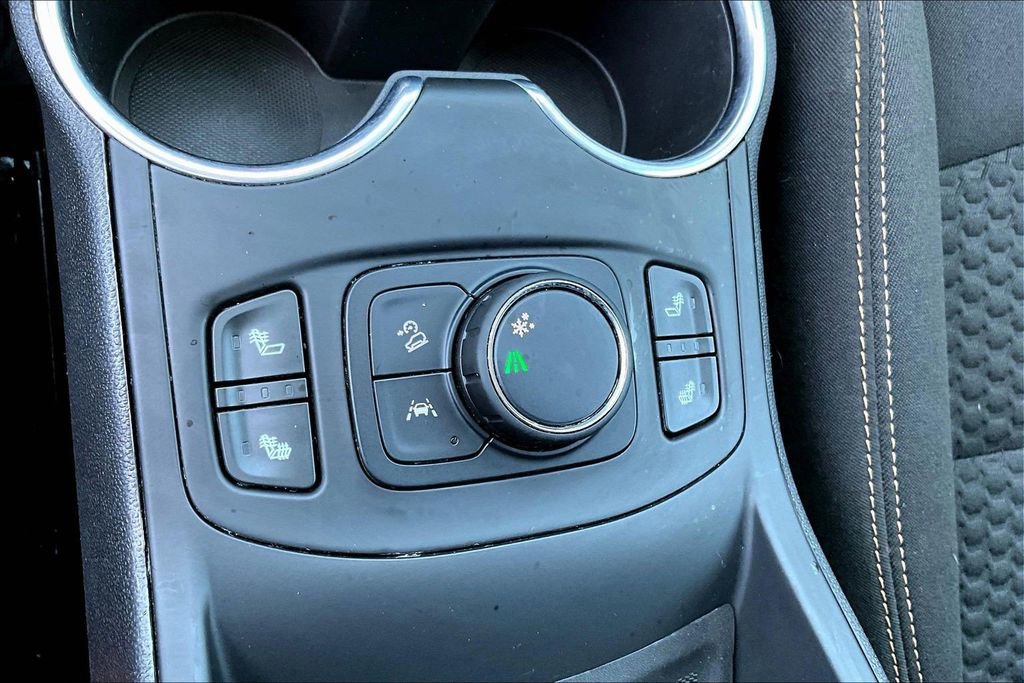 Used 2020 GMC Terrain SLE w/ Driver Convenience Package image 16