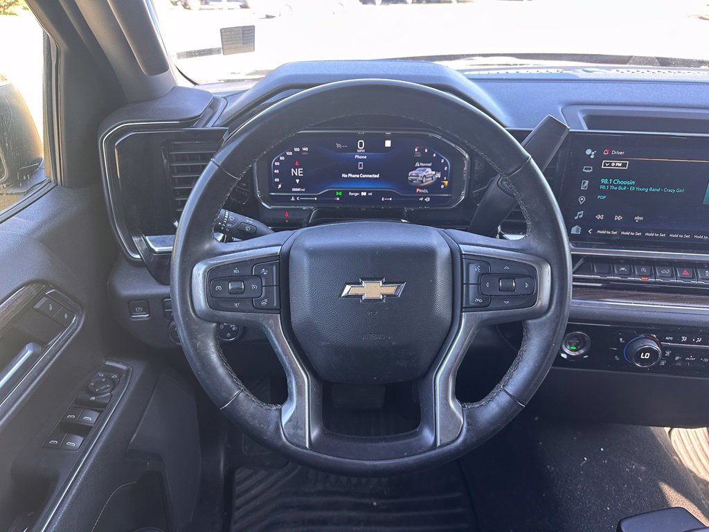 Used 2023 Chevrolet Silverado 1500 LT AWD/4WD image 12