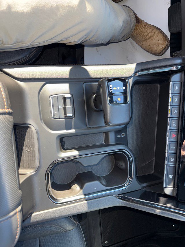 Used 2022 GMC Sierra 1500 AT4 w/ AT4 Premium Package image 19