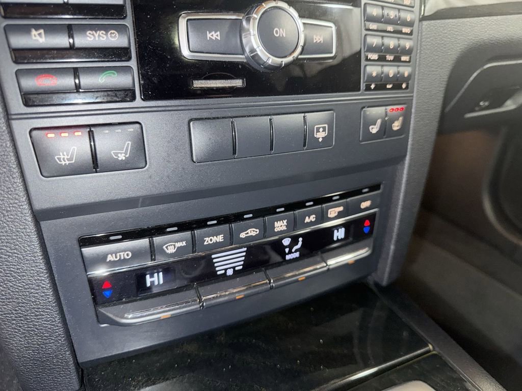 Used 2013 Mercedes-Benz E 350 4MATIC Coupe image 26