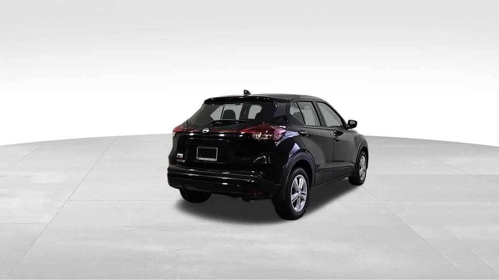 New 2025 Nissan Kicks Play S FWD image 6