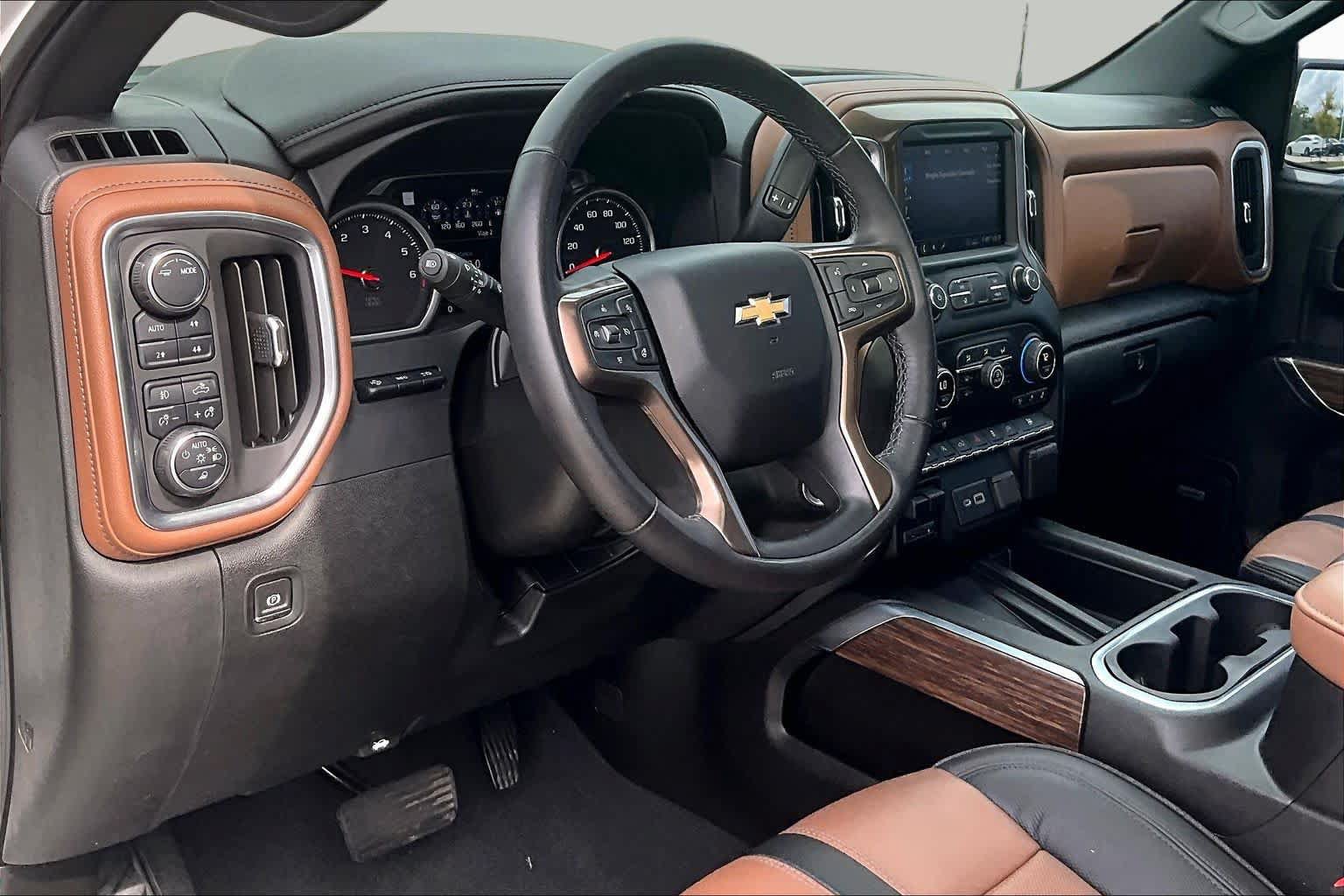 Used 2020 Chevrolet Silverado 1500 High Country AWD/4WD image 16