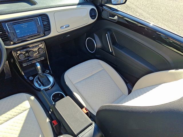 Used 2019 Volkswagen Beetle 2.0T SE image 16