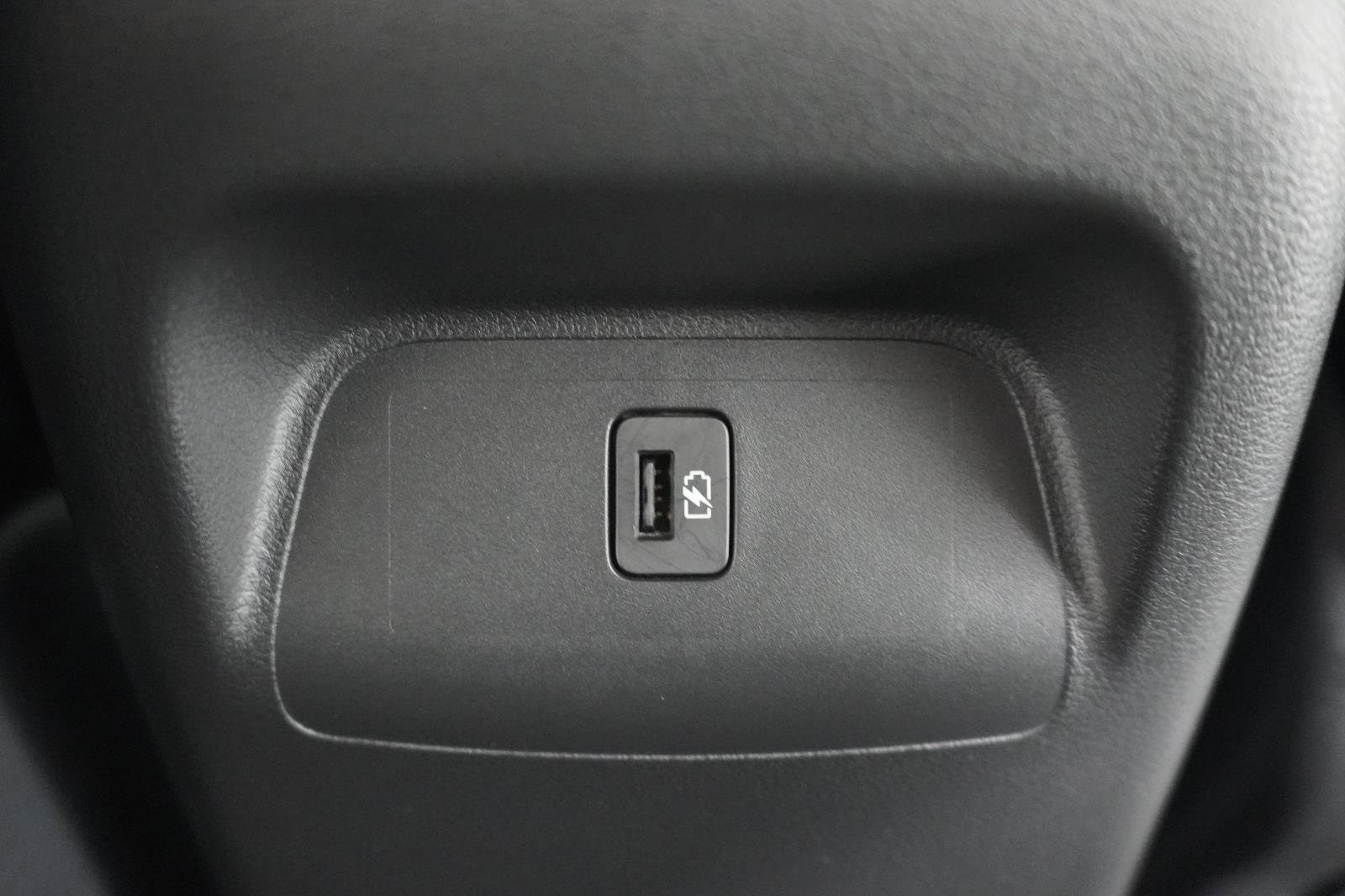 Used 2025 Nissan Sentra SR w/ Midnight Edition FWD image 31
