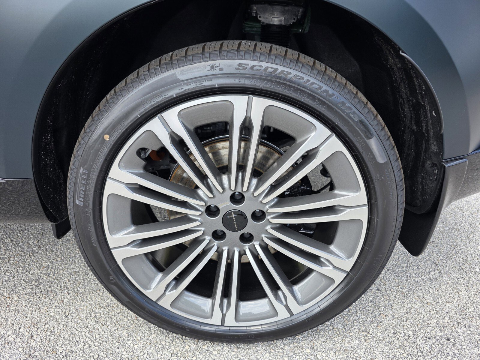 New 2026 Land Rover Range Rover Long Wheelbase Autobiography image 9