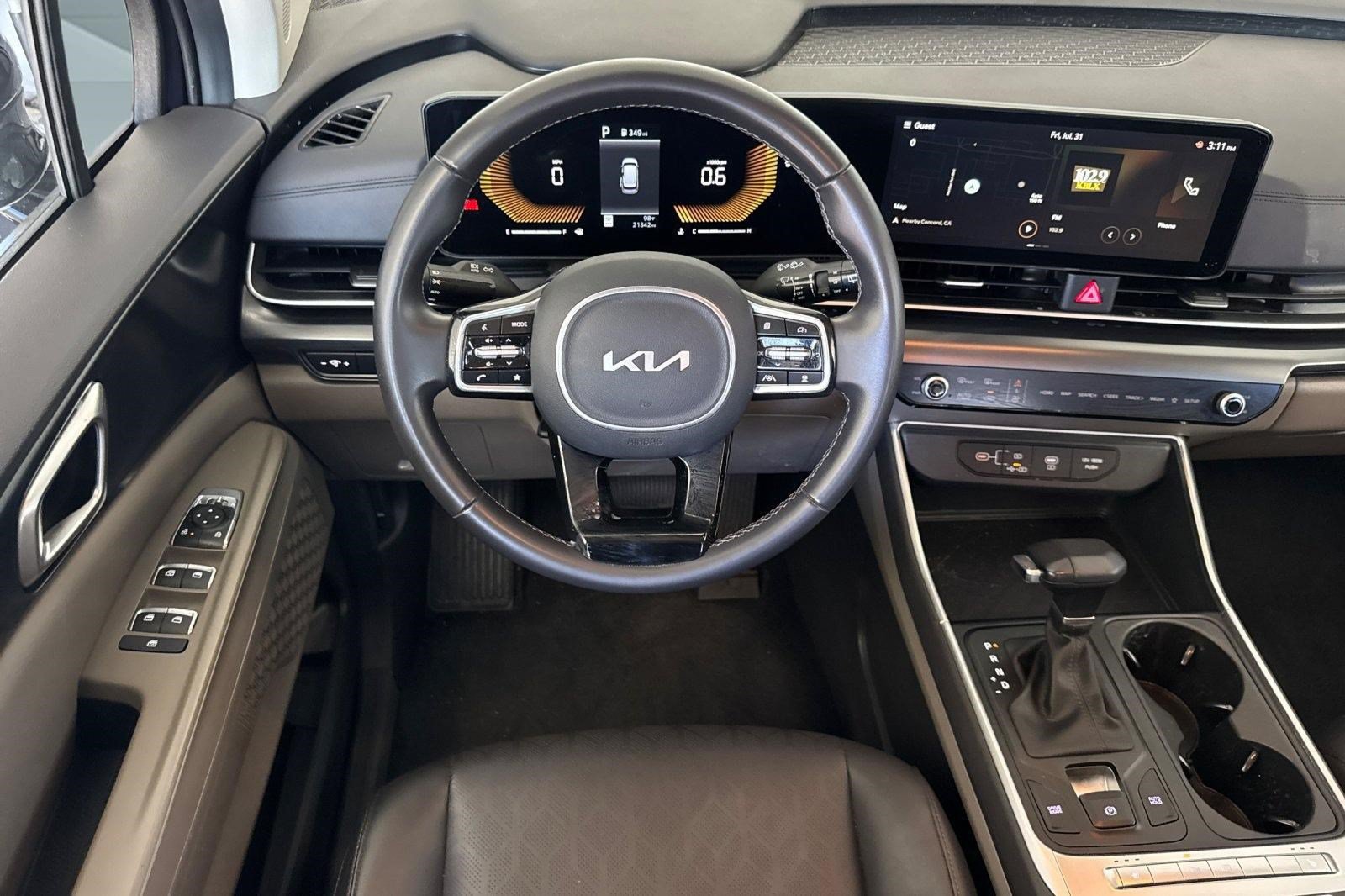 Used 2026 Kia Carnival FWD image 32