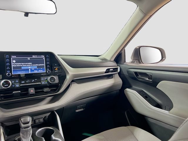 Used 2020 Toyota Highlander L FWD image 22