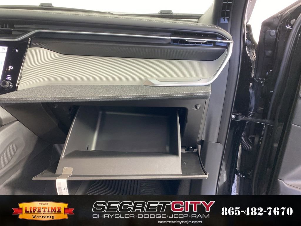 New 2026 Jeep Cherokee Laredo image 30