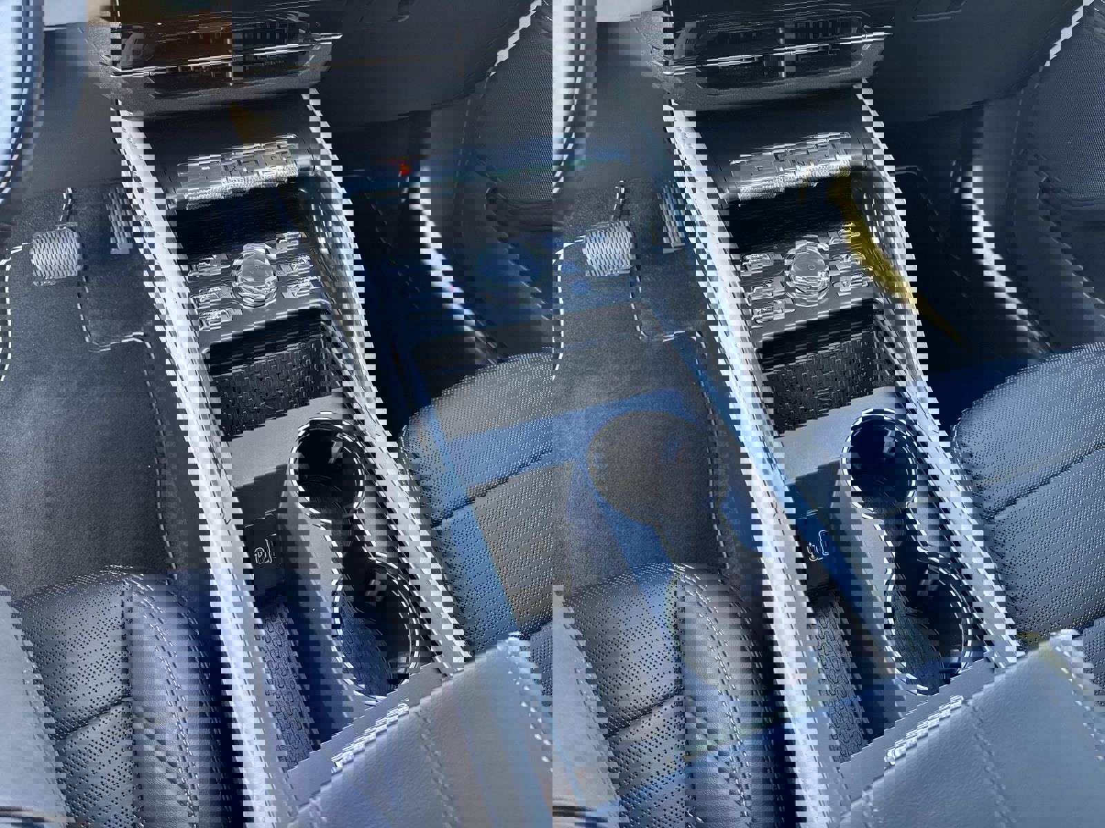 Used 2024 Lincoln Nautilus Reserve image 26