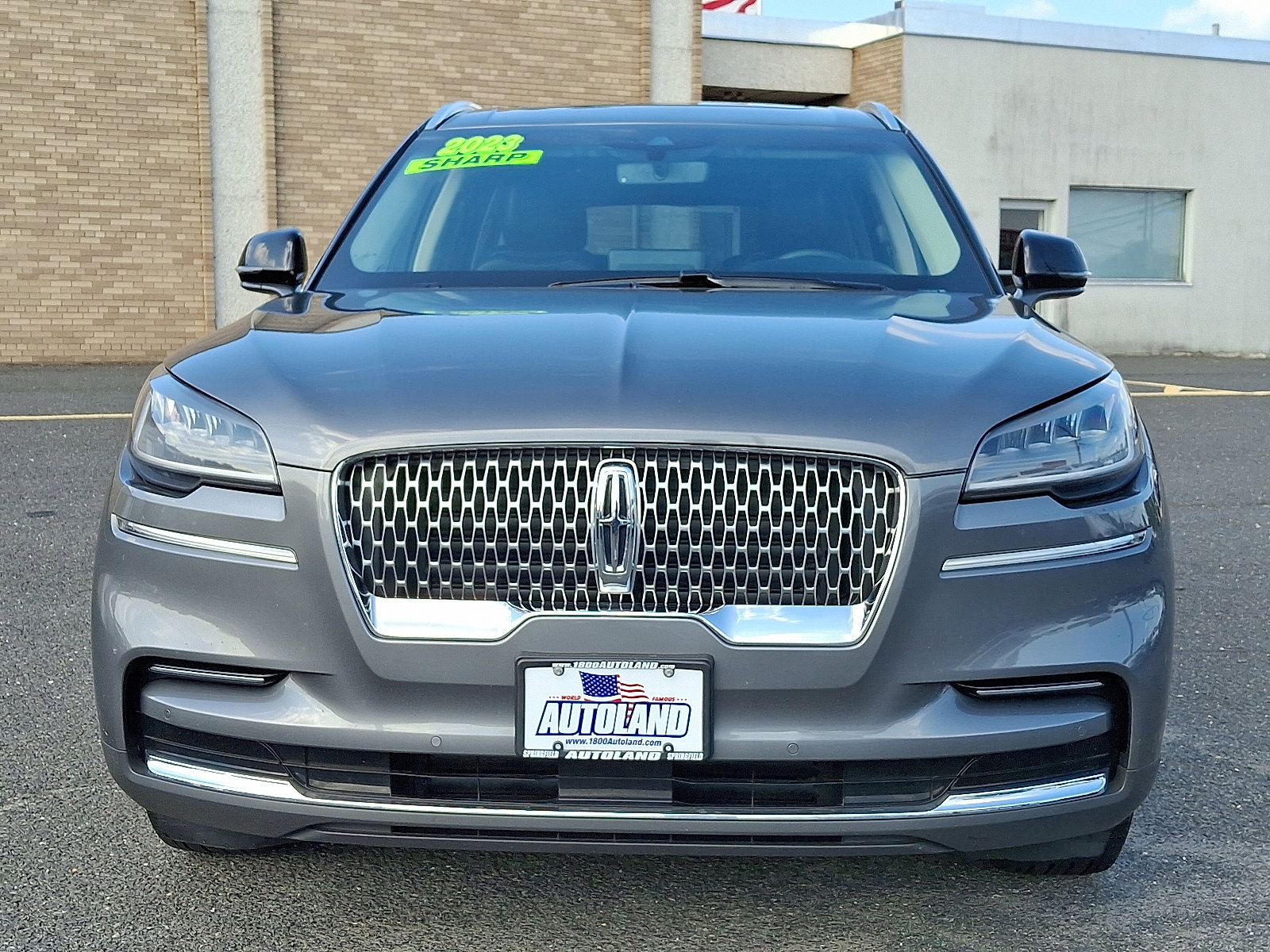 Used 2023 Lincoln Aviator Standard w/ Premium Package image 2