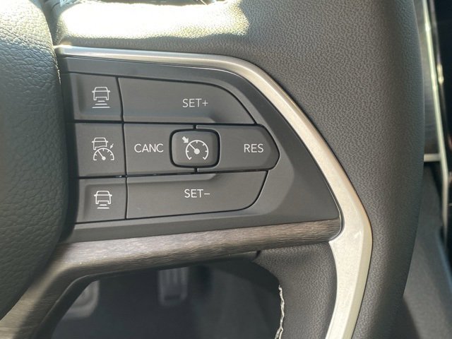 New 2025 Jeep Grand Cherokee Limited image 19