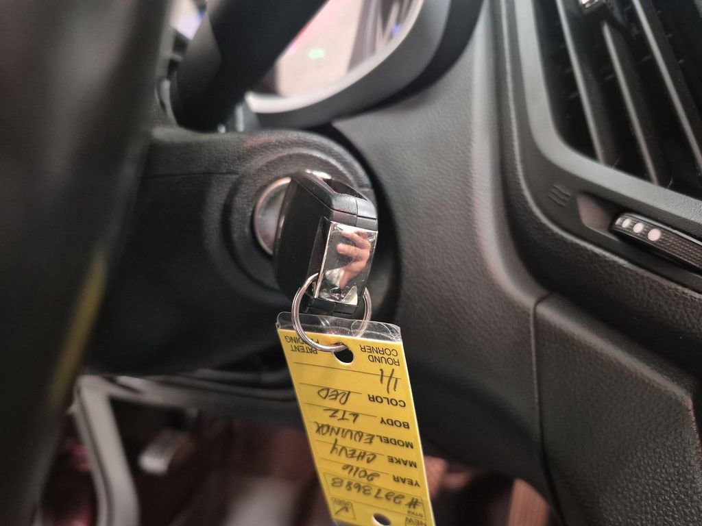 Certified 2016 Chevrolet Equinox LTZ w/ Enhanced Convenience Package image 17