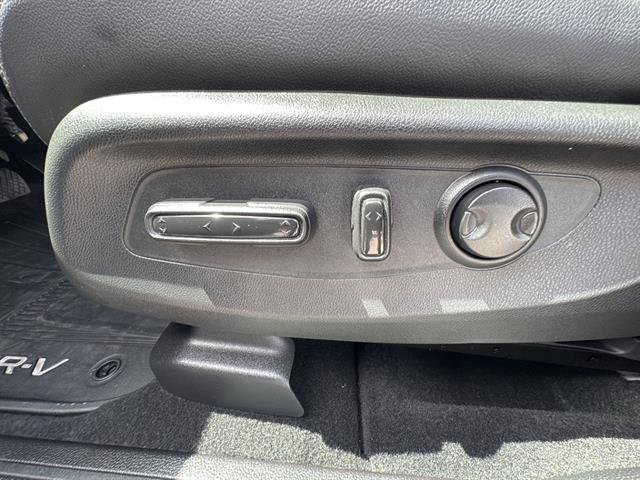 Used 2025 Honda CR-V EX-L image 16