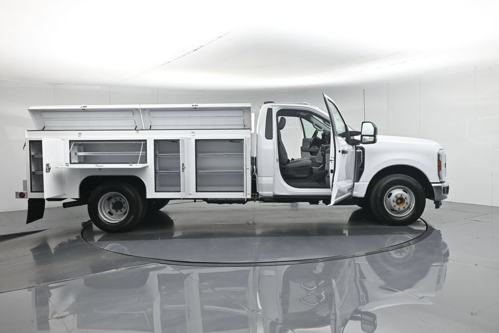 New 2026 Ford F350 XL w/ XL Chrome Package RWD image 39