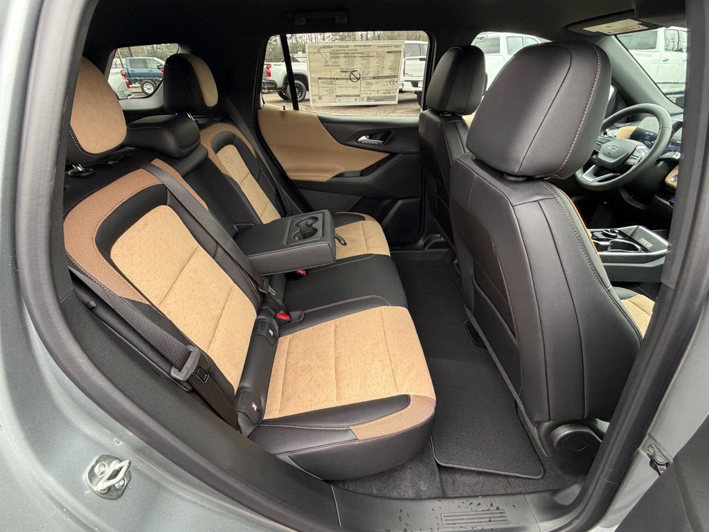 New 2026 Chevrolet Equinox ACTIV w/ Safety and Technology Package image 21