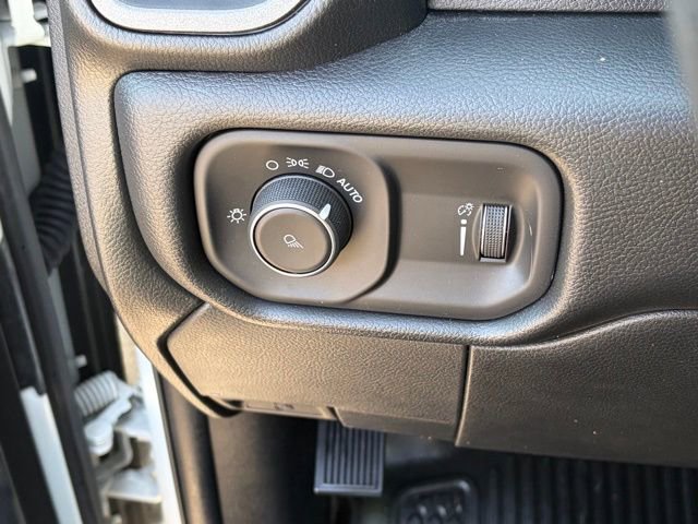 Used 2024 RAM 2500 Tradesman w/ Chrome Appearance Group AWD/4WD image 25