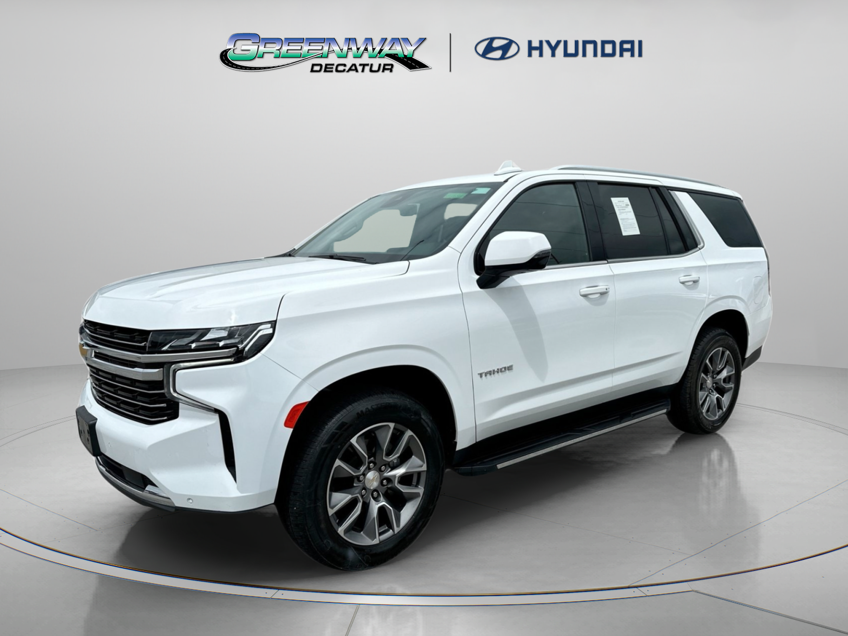 Used 2024 Chevrolet Tahoe LT w/ Luxury Package RWD image 3