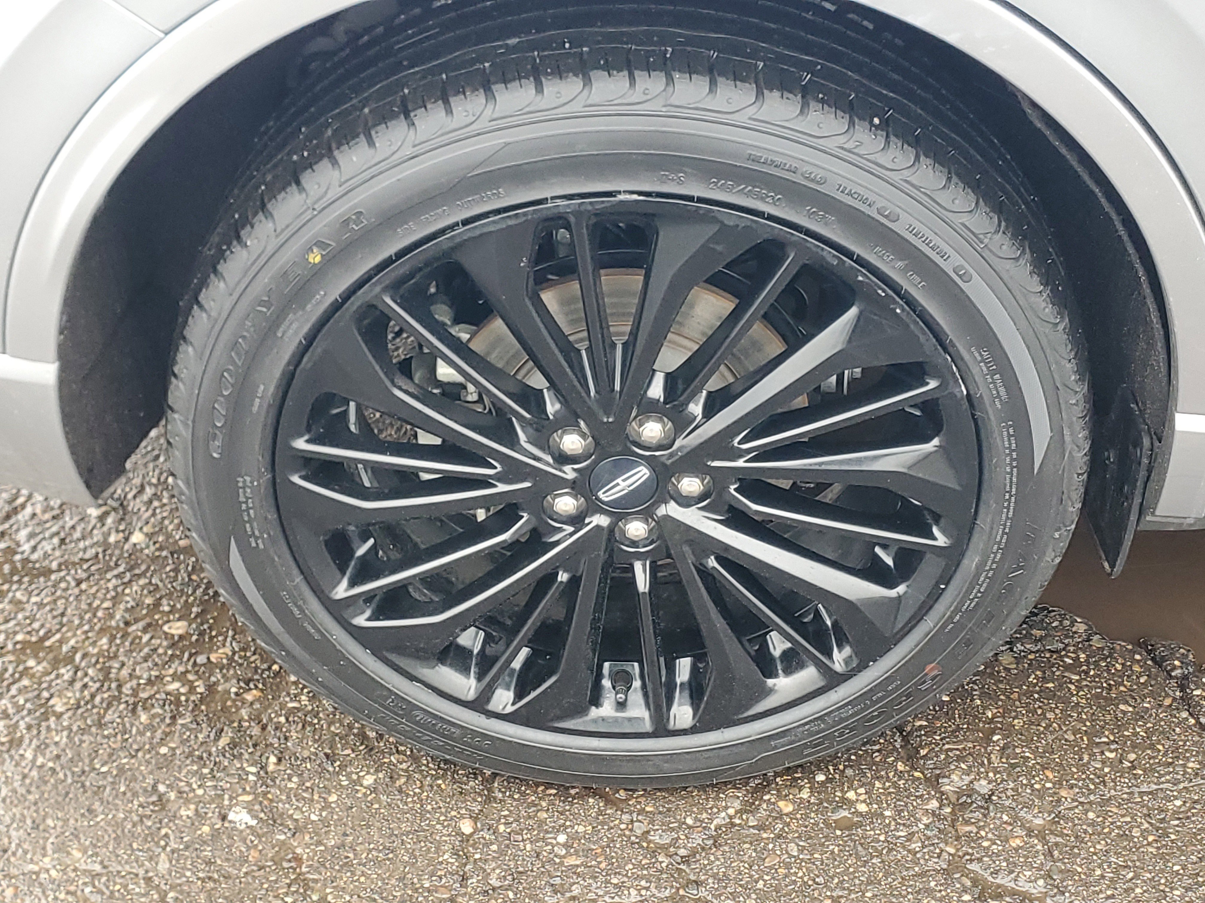 Certified 2023 Lincoln Corsair Reserve w/ Equipment Group 202A image 7