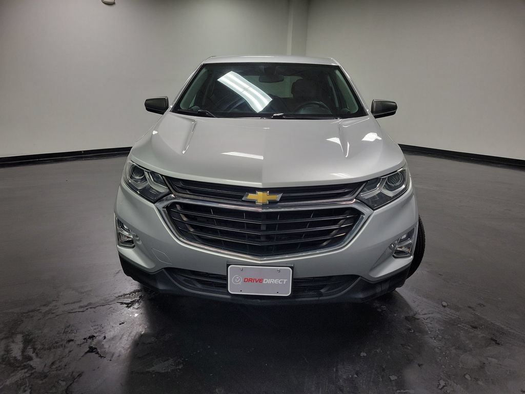 Used 2019 Chevrolet Equinox LS w/ LS Convenience Package AWD/4WD image 3