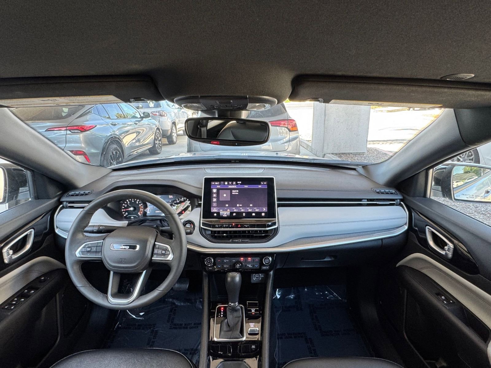 Used 2025 Jeep Compass Limited AWD/4WD image 34
