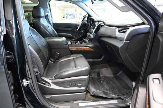 Used 2017 Chevrolet Suburban Premier AWD/4WD image 10