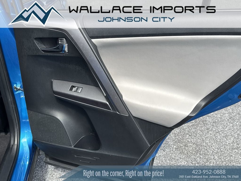 Used 2017 Toyota RAV4 XLE FWD image 38