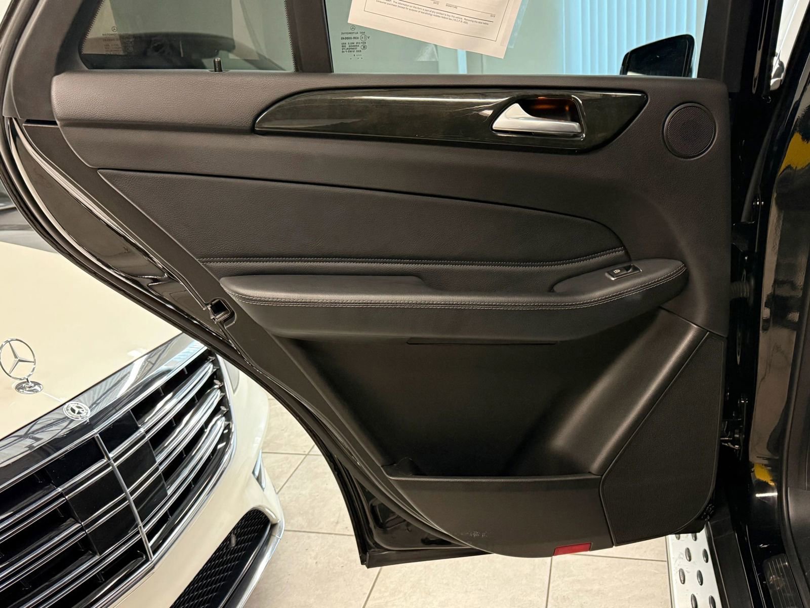 Used 2016 Mercedes-Benz GLE 350 w/ Premium Package image 16