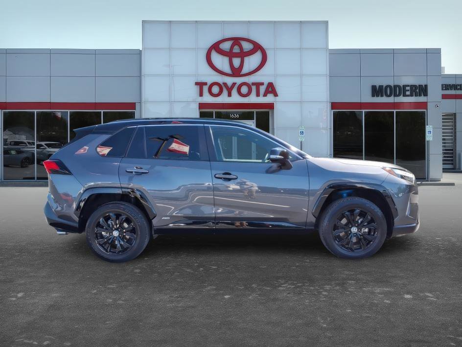 Used 2023 Toyota RAV4 XSE AWD/4WD image 9